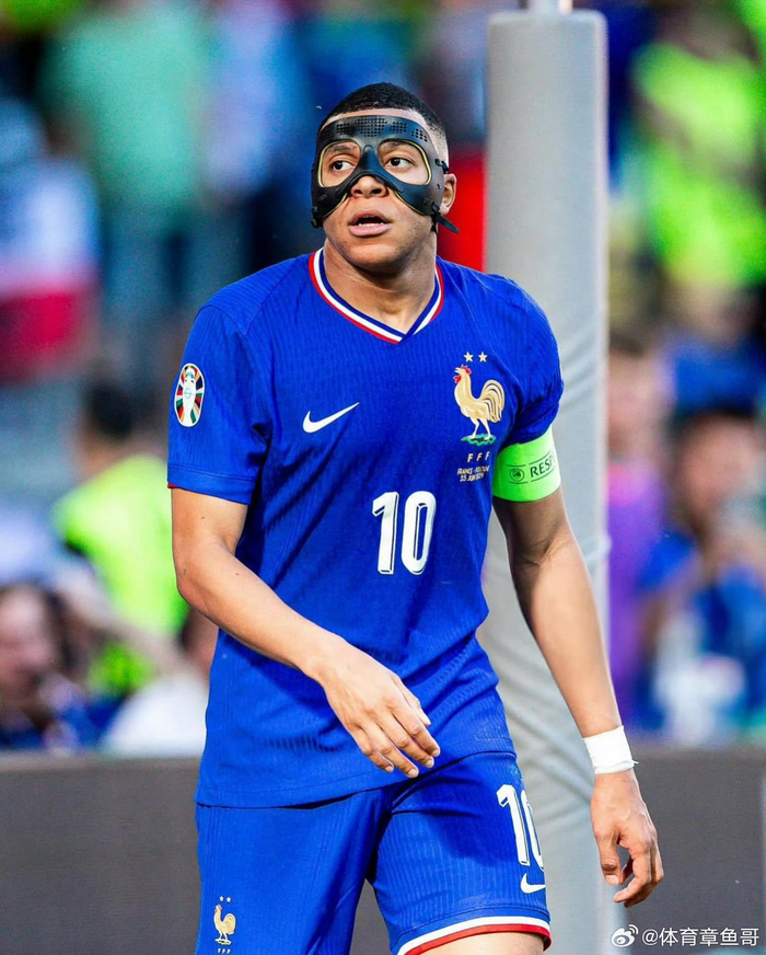 卡恩：近13个赛季德甲拜仁12次夺冠，从长远看这是不健康的