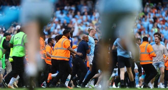 判决书：原北京人和球员陈某因多次受贿，判处有期徒刑一年半