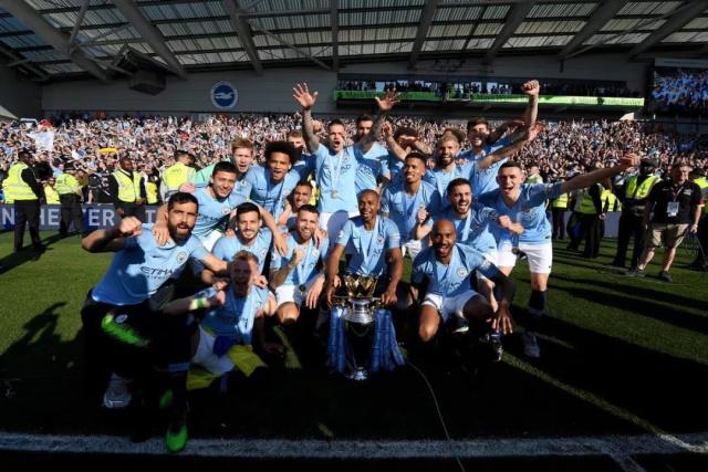 篮球NBA明星球员参加公益活动