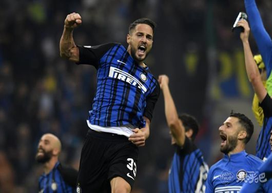 传承足球明星联赛“川辽对决”再现甲A经典，“四川雄起”唤起一代球迷记忆