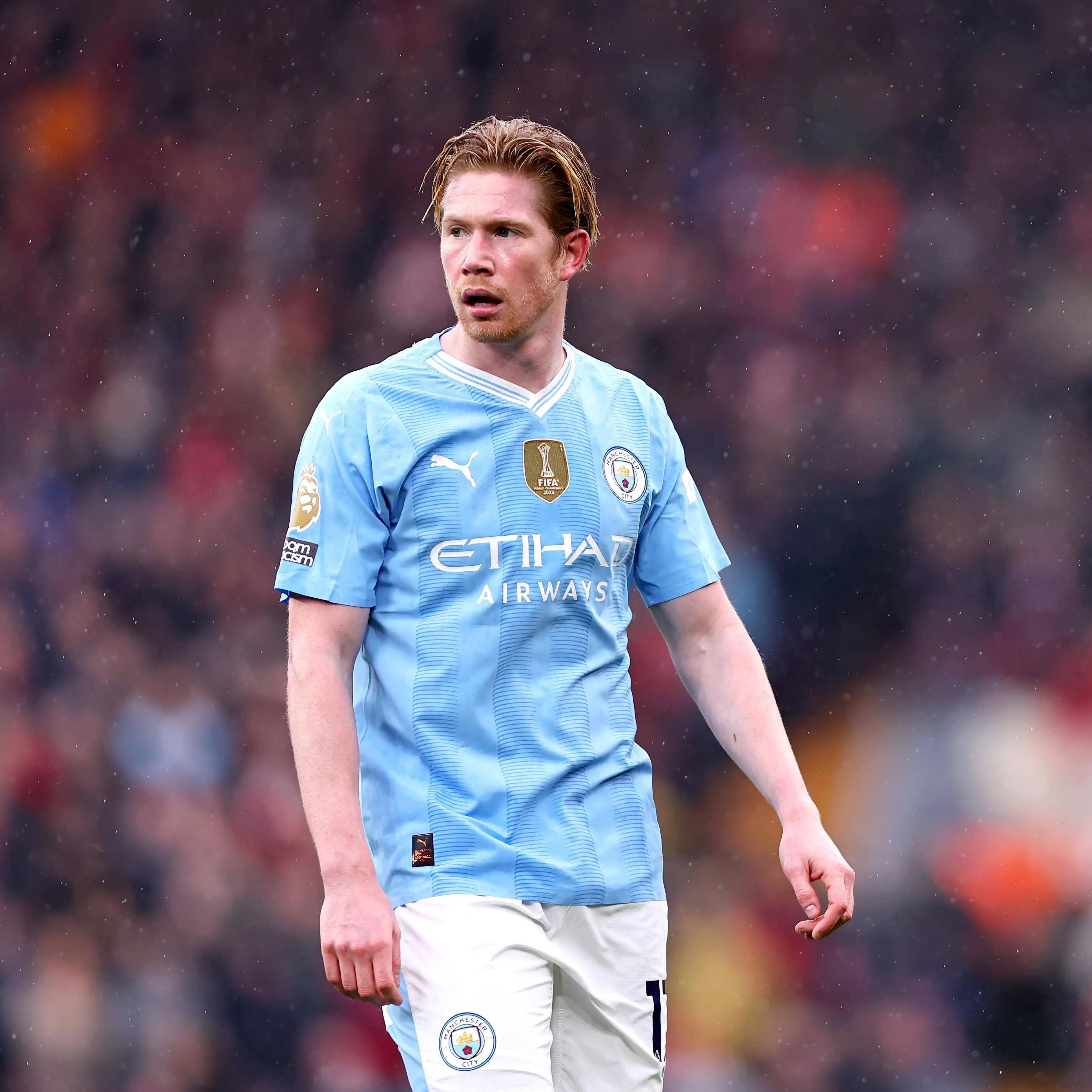 里程碑，海港中场徐新已为中国俱乐部出战200场比赛