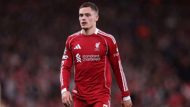 英超积分榜更新：曼城领先优势扩大,