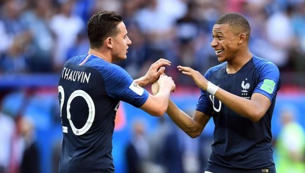 乒乓球混团世界杯决赛后孙颖莎王楚钦王曼昱徐瑛彬答记者问