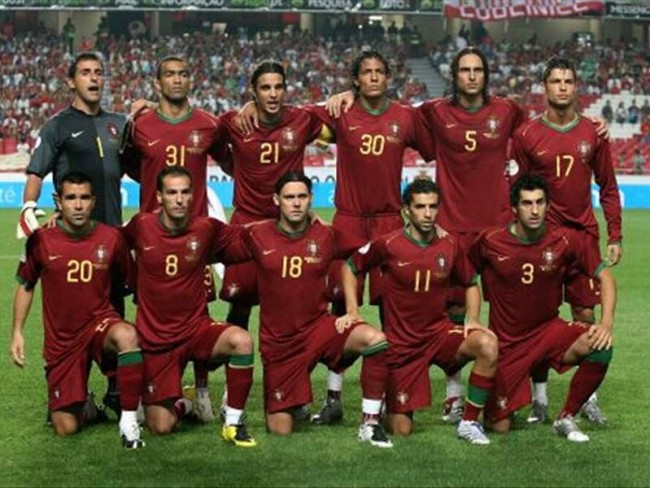 埃泽英格兰队生涯前3进球均为替补打进，为凯恩后第二人