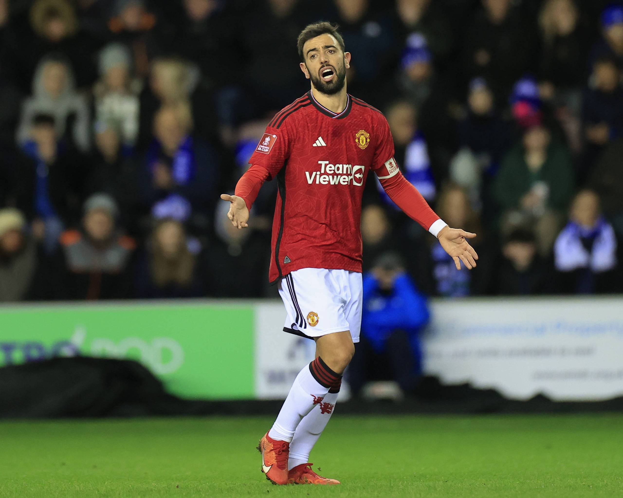 法尔克：拜仁不着急推进诺伊尔续约，打算在他40岁生日前后谈