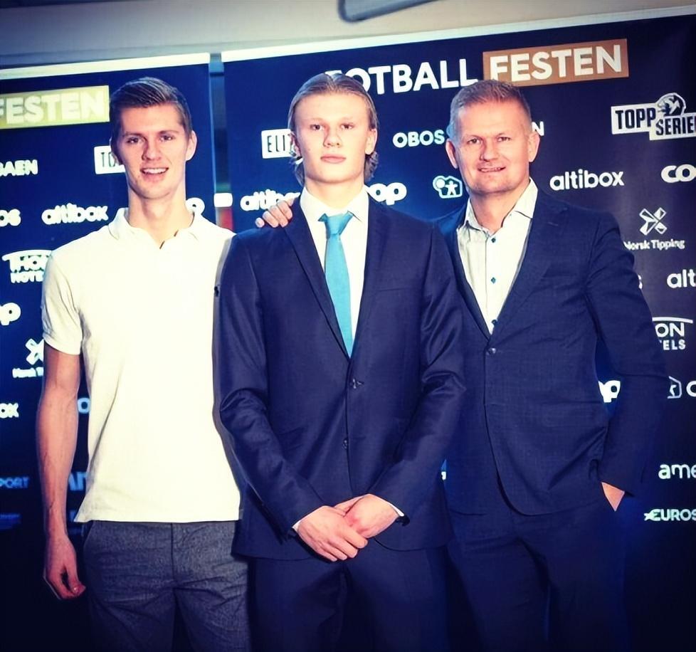 米体：联赛14轮不胜，佛罗伦萨多名球员及其家人遭死亡威胁