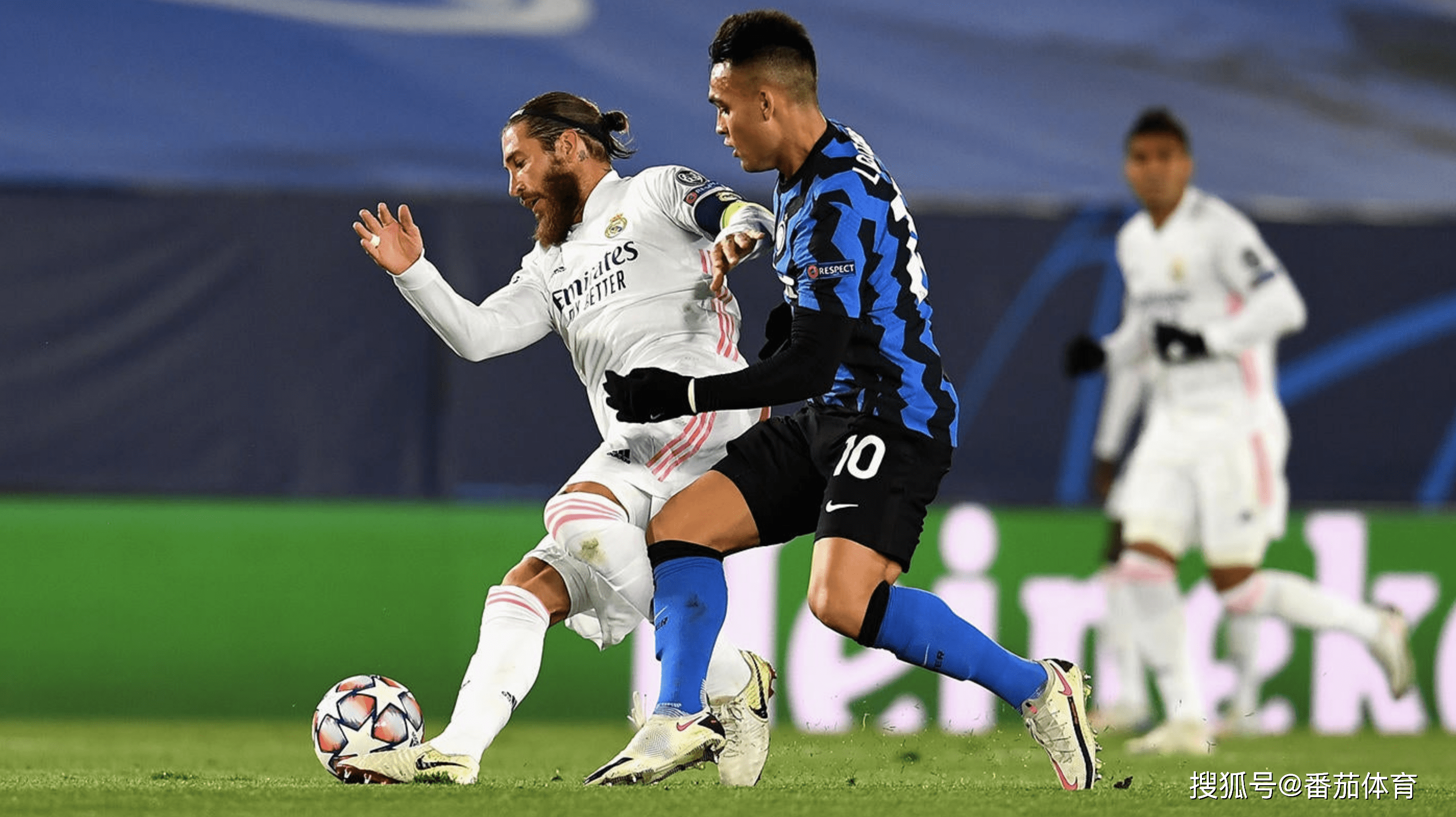 状态不佳！爱德华兹11中3得到15分5失误